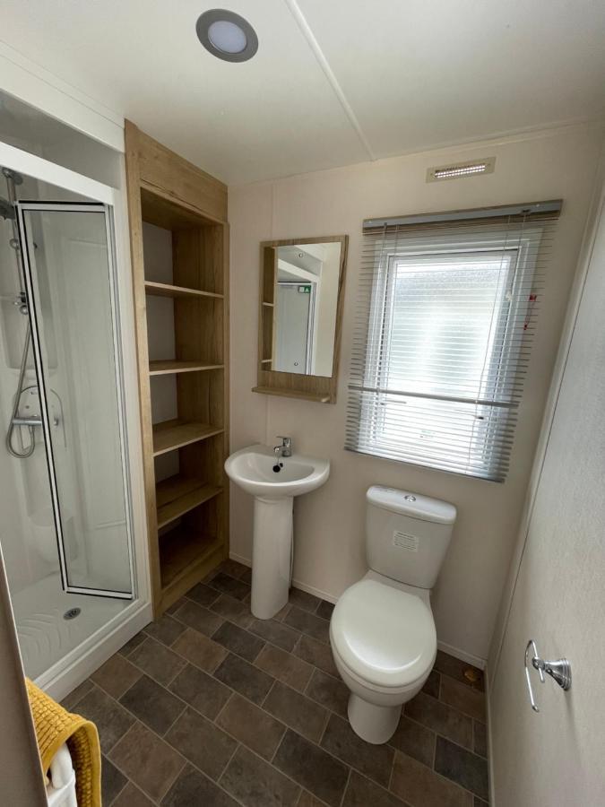 Beautiful 3-Bed Caravan Situated On Lakeland Haven Grange-over-Sands Buitenkant foto